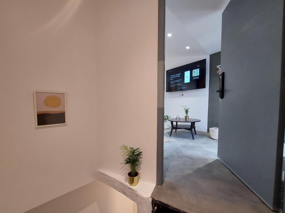 Les Studios De Theophile - Calme Absolu - Wifi - Centre Historique Αρλ Εξωτερικό φωτογραφία